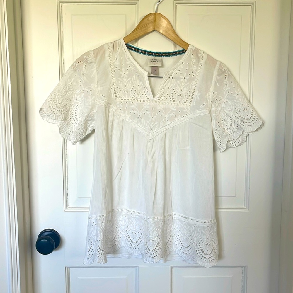 white detailed blouse. size xs